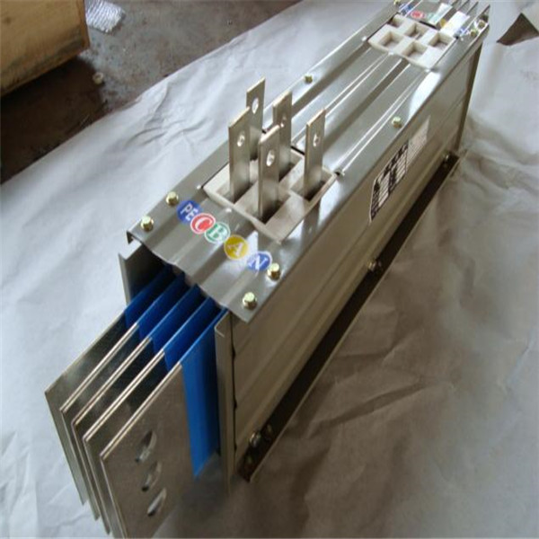 封閉母線槽的始端箱.jpg 封閉母線槽的始端箱.jpg